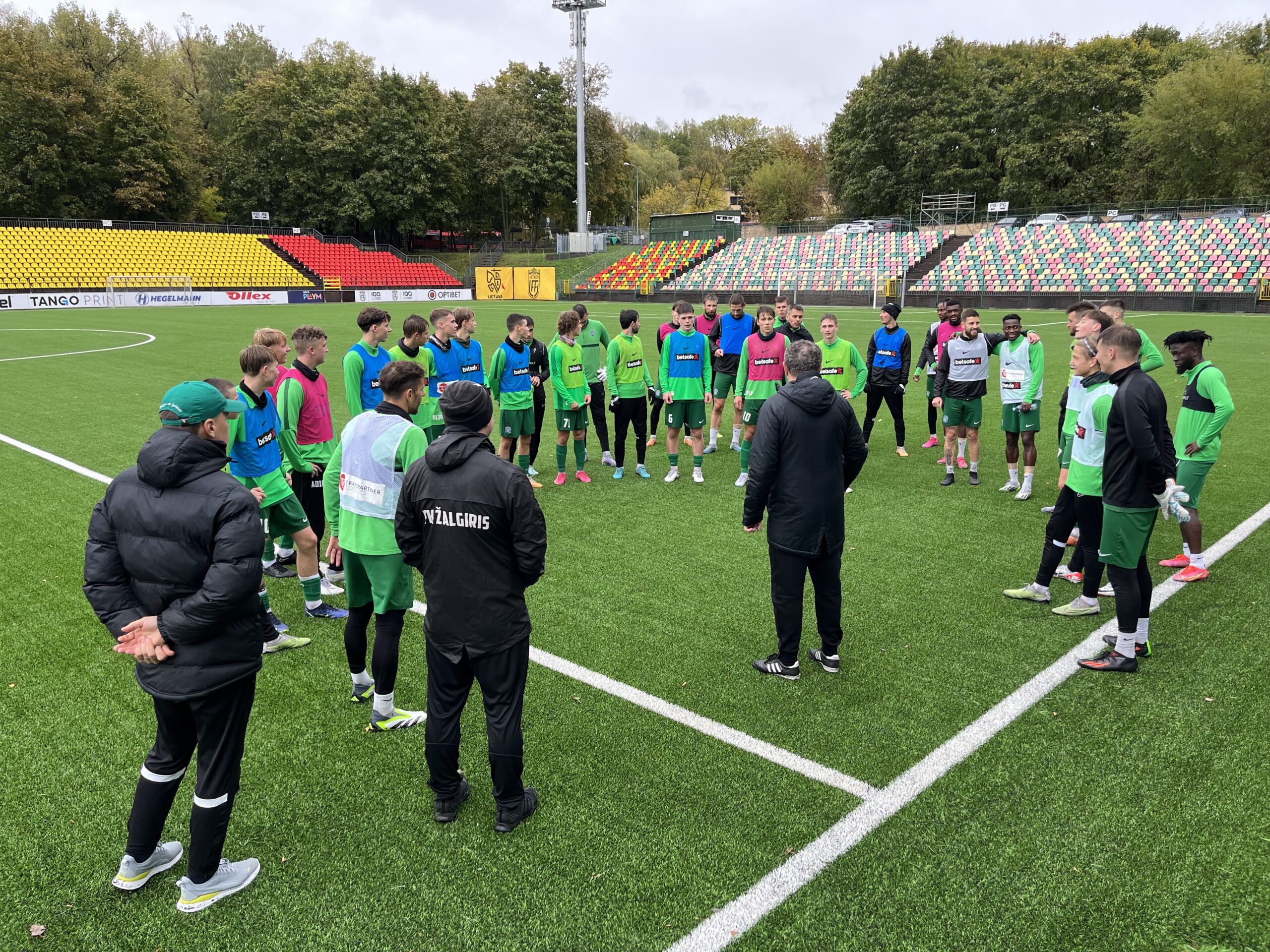 Jaunimui – patirtis treniruotėse su pagrindine komanda